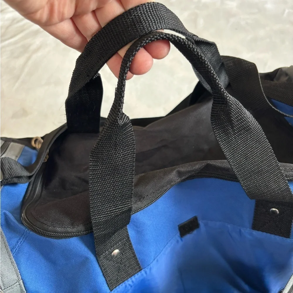 Gemline Rosemount Sport Bag Blue and Black Duffel - Picture 4 of 12